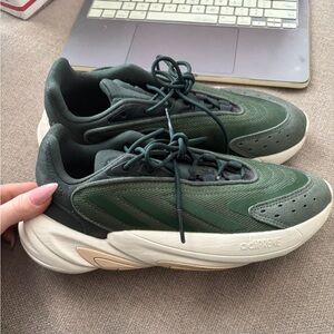 Adidas Adiprene sneakers 5.5 in boys (7/7.5 in women)